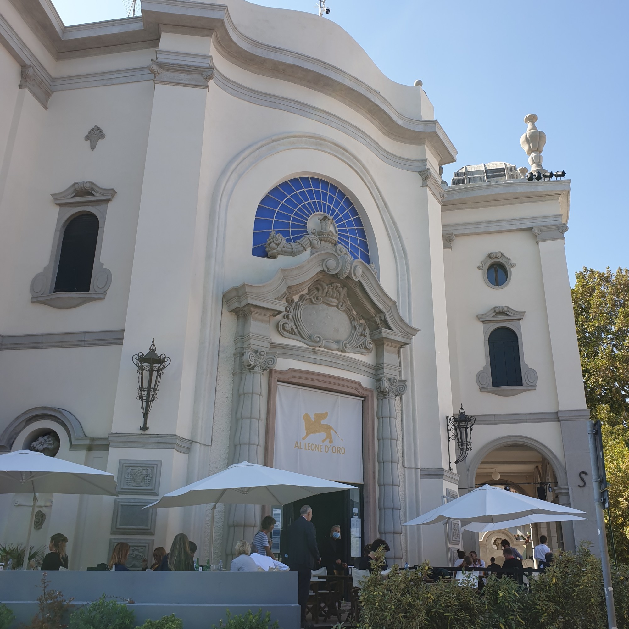 77 Mostra del cinema di Venezia - il bar degli artisti