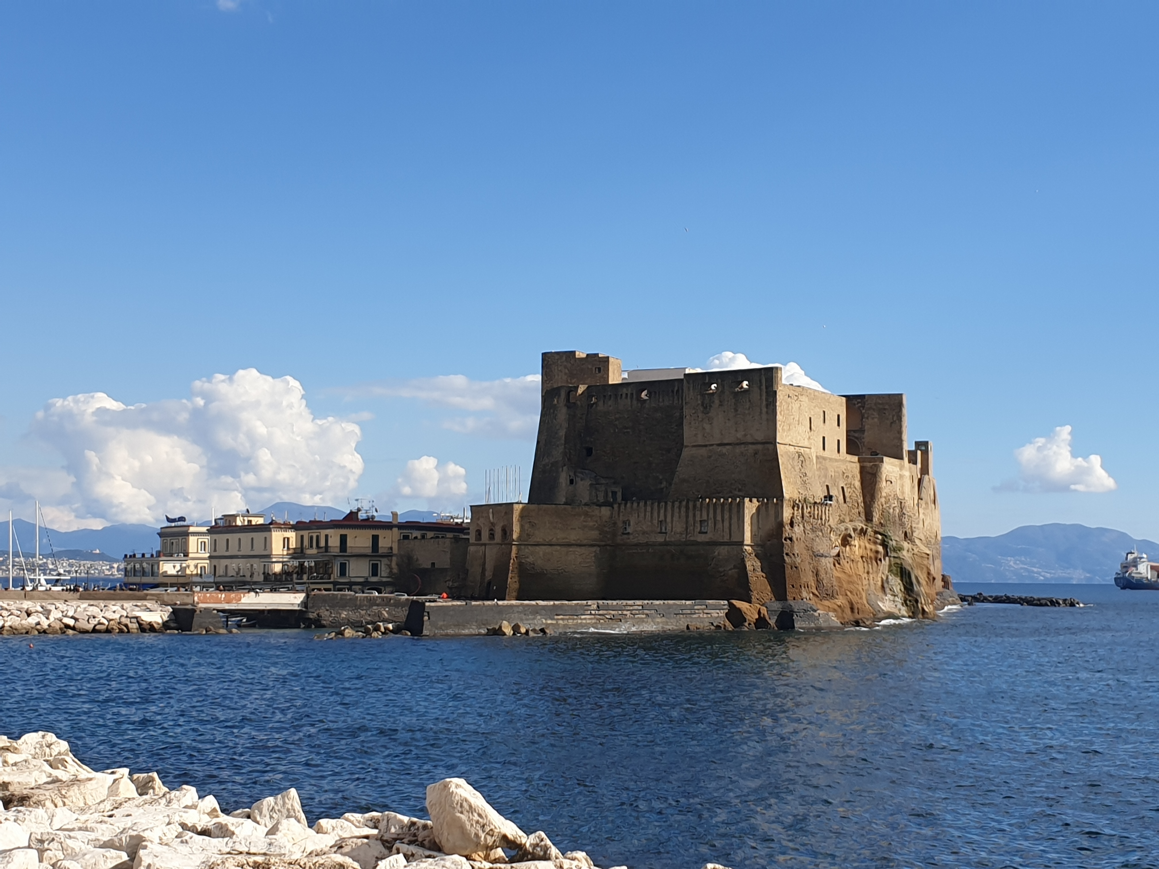 Torre dell'Ovo - Lungomare di Napoli
