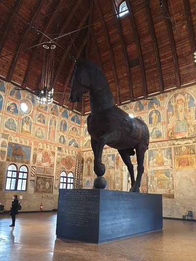 Palazzo della ragione Padova - Cavallo ligneo