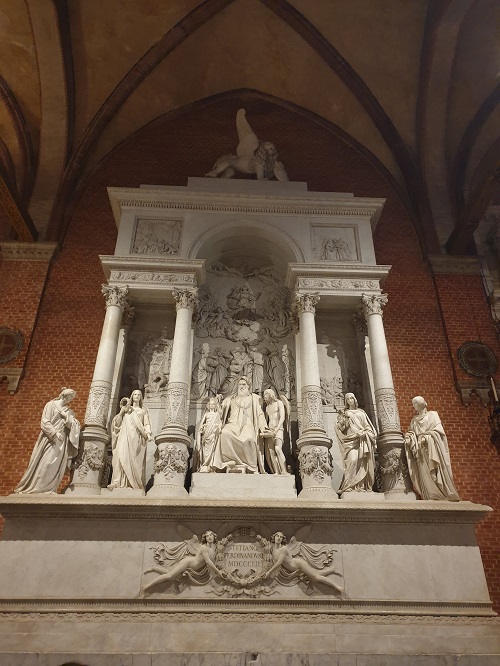 CHIESA DEI FRARI MONUMENTO A TIZIANO