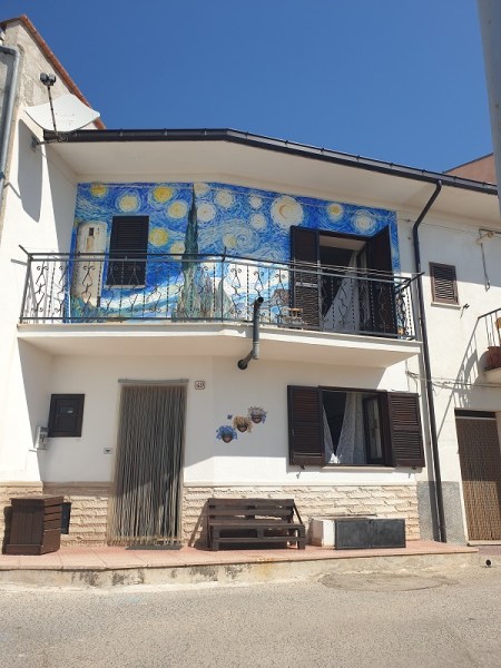 BORGO UNIVERSO OMAGGIO A VAN GOGH